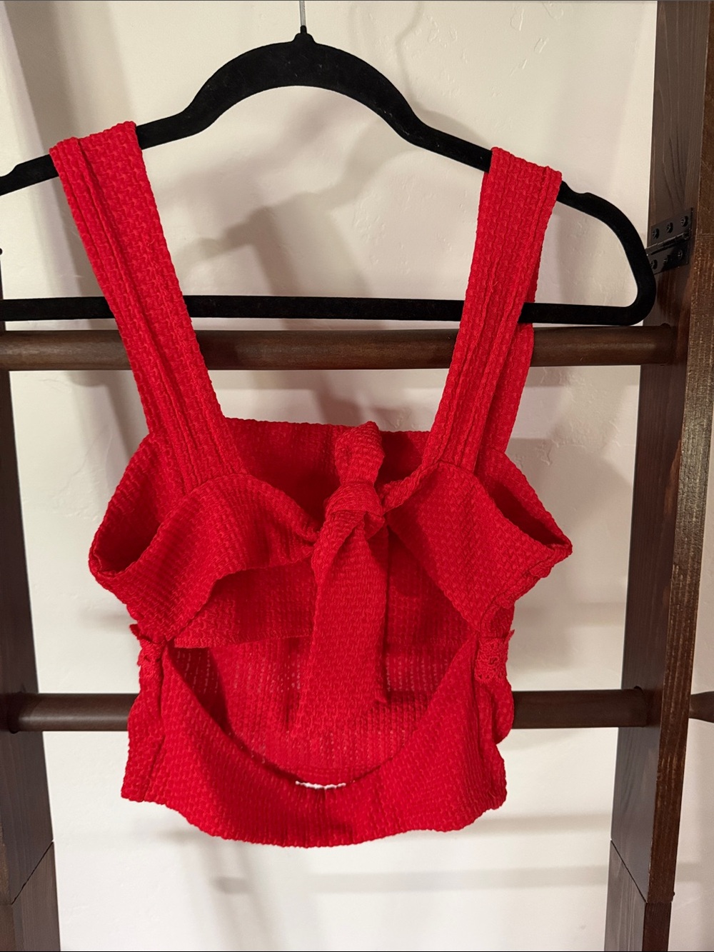 SHEIN Bright Red Cropped Knit Tank with Lace Detail - Picture 3 of 4
